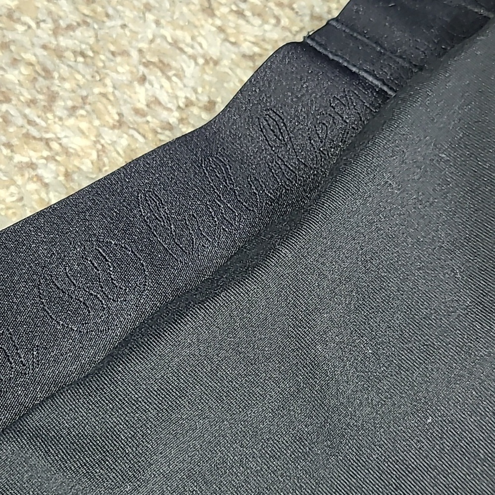 Lululemon Athletica Crop Leggins with Skirt Overlay - Picture 5 of 8
